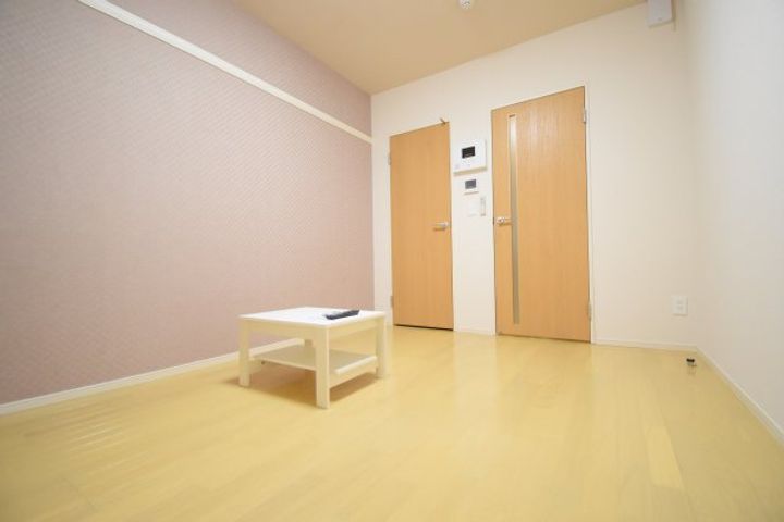 神奈川県横浜市神奈川区西寺尾1(マンション)の賃貸物件の居間