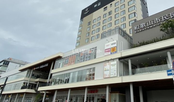 和歌山県和歌山市十三番丁(マンション)の賃貸物件の周辺