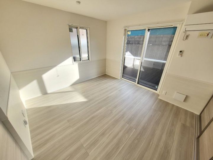 千葉県成田市並木町(マンション)の賃貸物件の居間