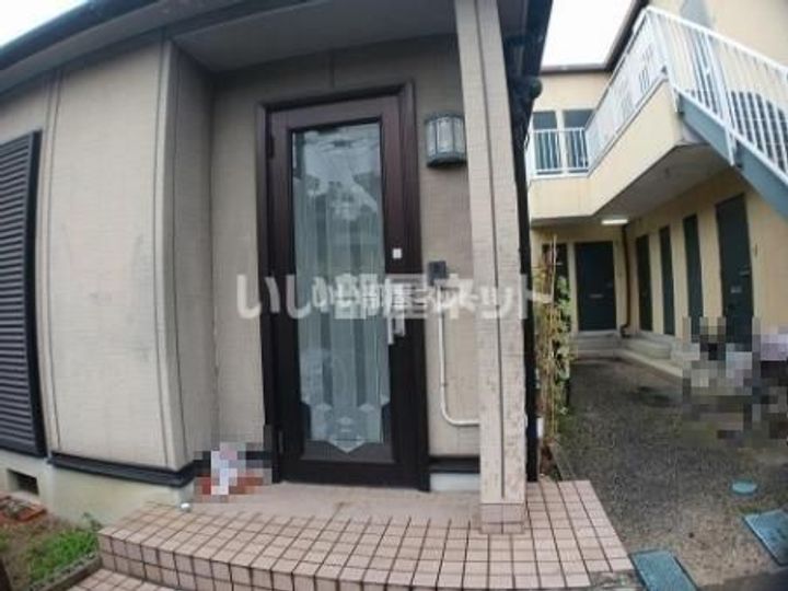 三重県伊賀市平野見能(一戸建)の賃貸物件の玄関