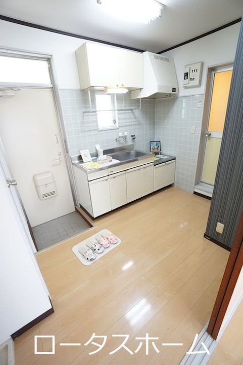 SUNハイツの玄関