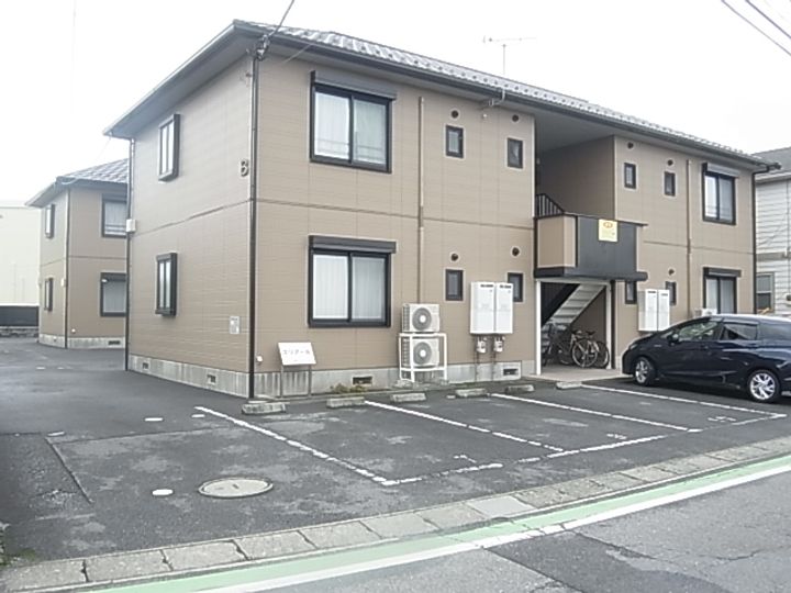 エリアール Bの外観