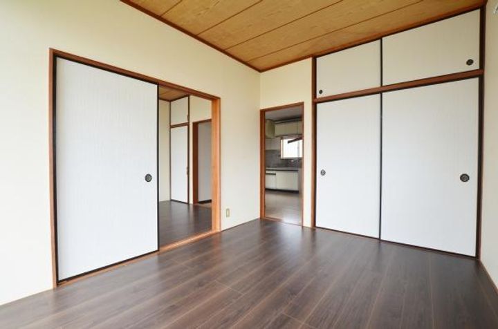 スコレー清名幸谷の内装