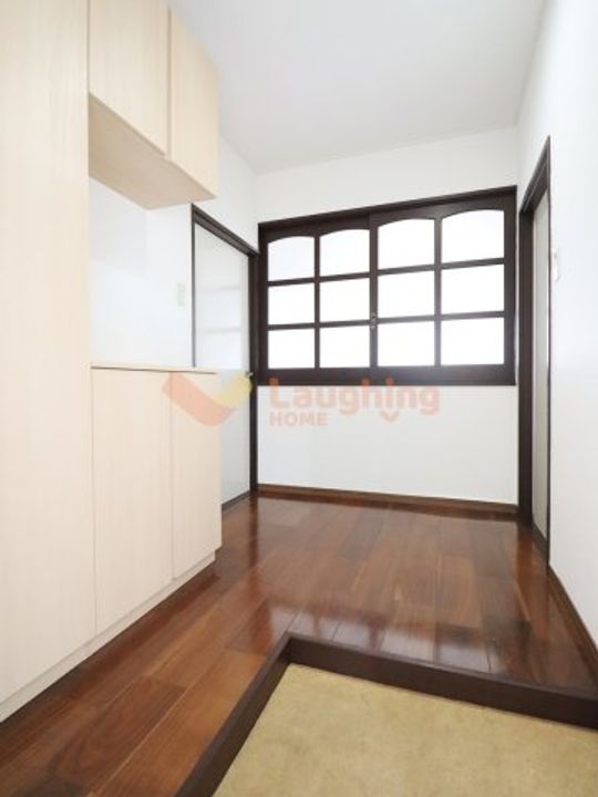 ハウスワン セルフの玄関