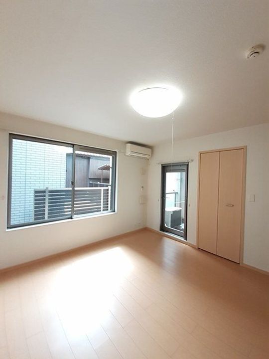 滋賀県近江八幡市安土町小中(アパート)の賃貸物件の居間