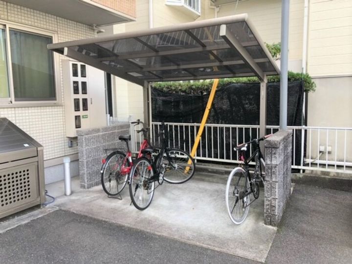 セジュールピア皆実の地図