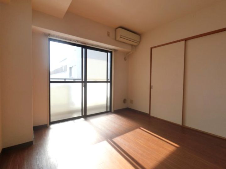 千葉県千葉市中央区新宿2(マンション)の賃貸物件の居間