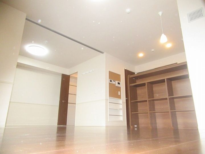 大阪府羽曳野市誉田5(アパート)の賃貸物件の居間