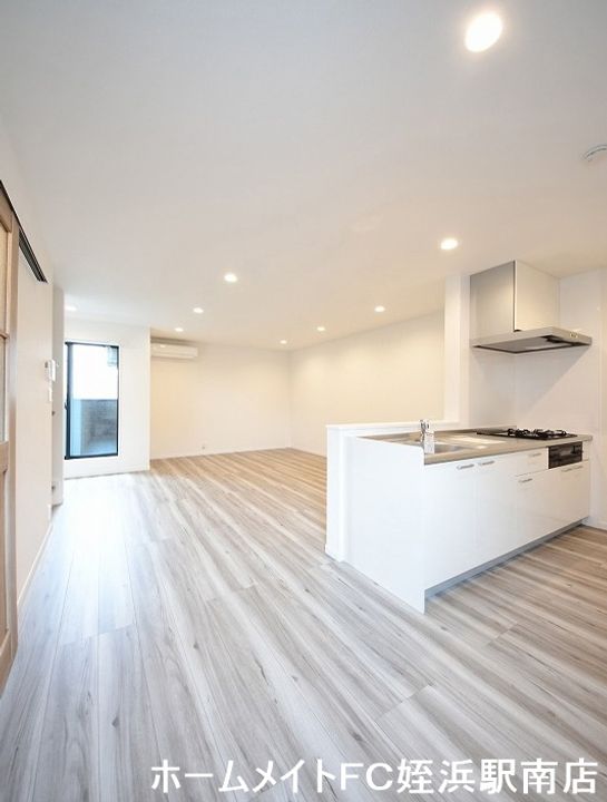 ラフィネメゾン糸島IIの居間