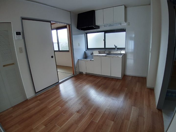 静岡県浜松市中央区新津町(アパート)の賃貸物件の居間