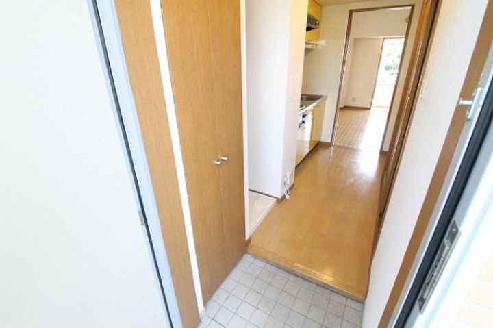 アンバサダの玄関