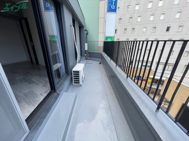 ウエストエンドビルの内装