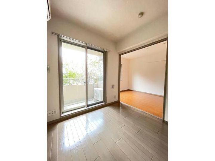 ウィンベルデュエット恵比寿4の居間