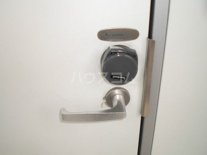 レオパレス下和田の玄関