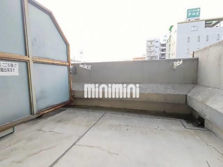 アーバングレーファーストの内装