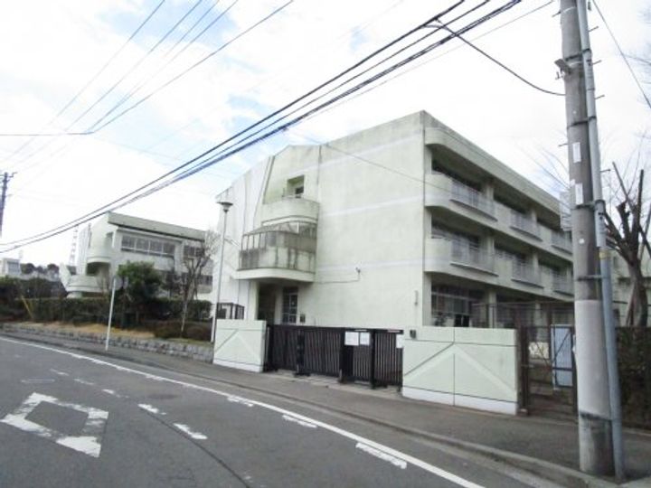 シーズンプレイスA棟の周辺