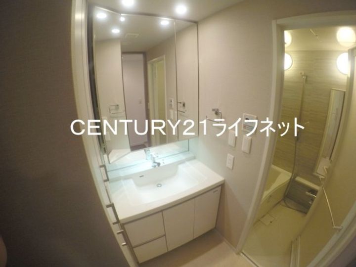 セイル江坂公園の内装