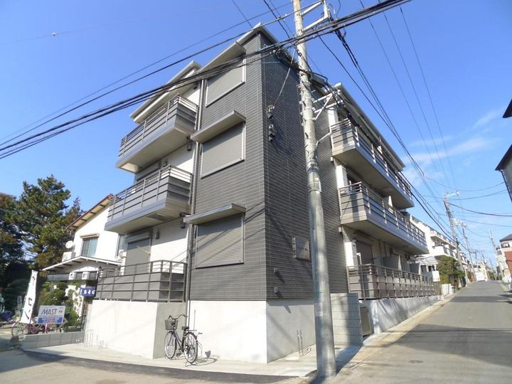プレミアス明原の外観