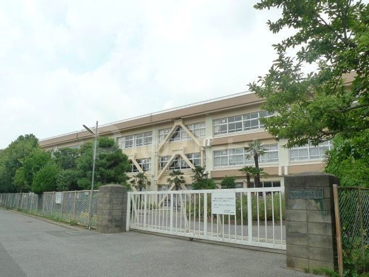 プレミアス明原の周辺