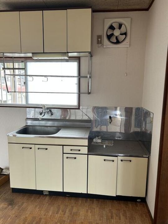 ハイツタウゼントAの居間