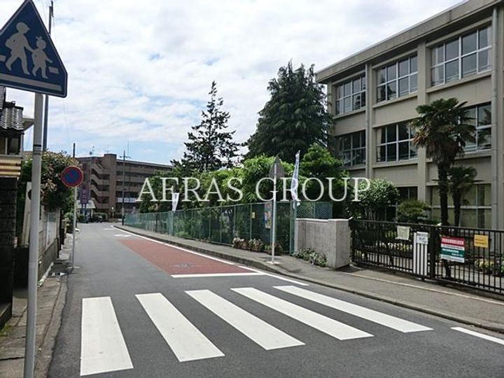 ハイツタウゼントAの周辺