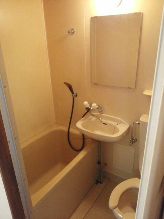 シャルマン芳川の内装