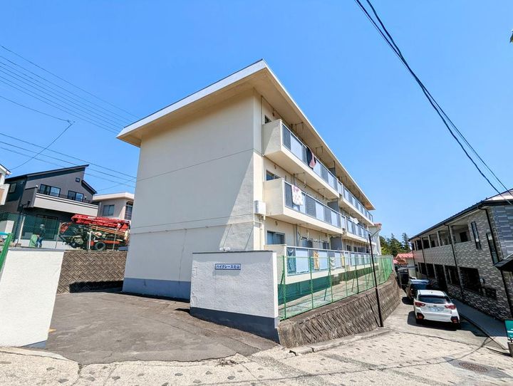 ハイグレース北山の外観