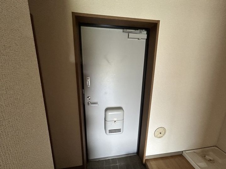 ルーエ祇園の玄関