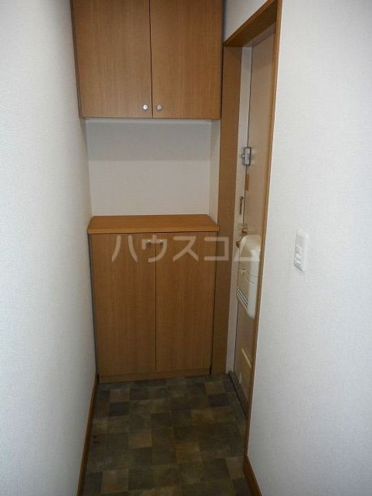 サクセス朝霞の玄関