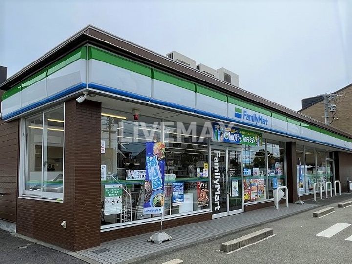 ラクラーレVINTIAの周辺