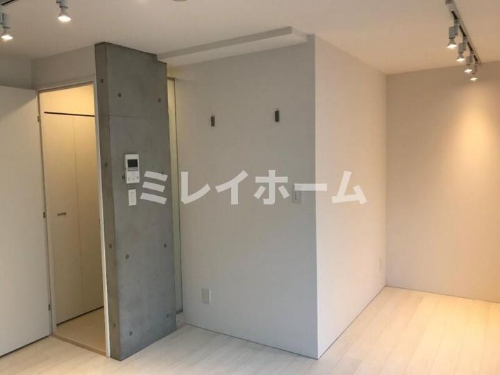 ラピス大井町IIの居間