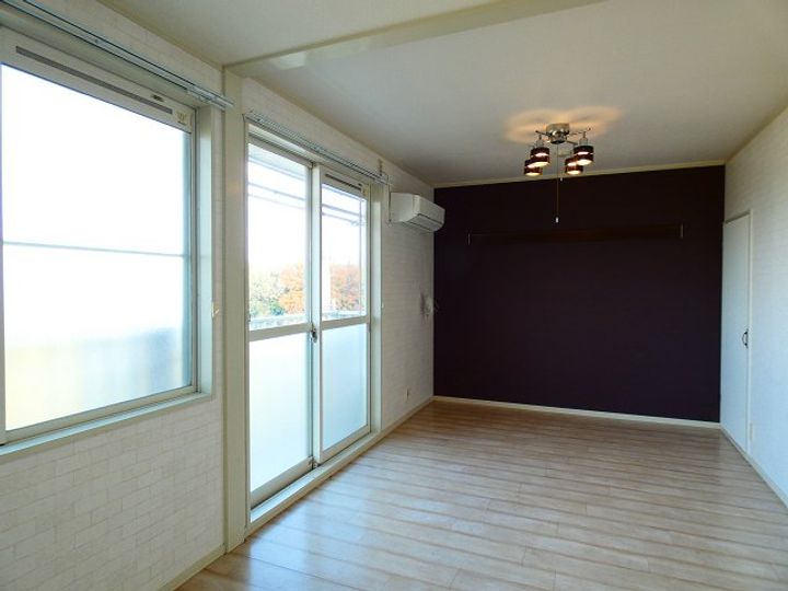 ビバライフ千代町の居間