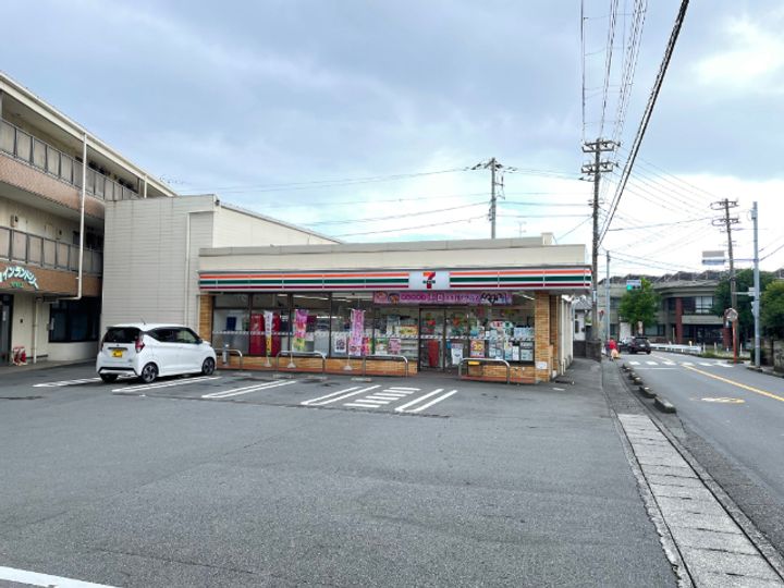 鈴木コーポの周辺