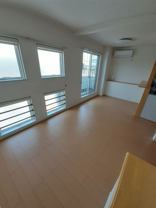 ローズ クォーツの居間