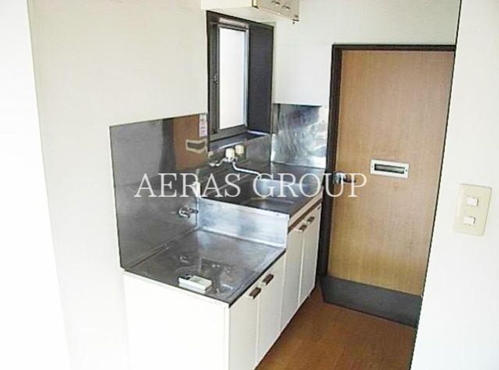 コスモ谷中の玄関