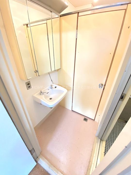 ケンスイ第2ビルの内装