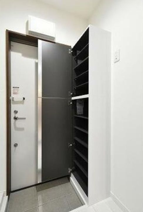 埼玉県川口市並木3(マンション)の賃貸物件の玄関