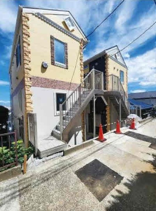 ユナイト末吉レンツブルグの外観