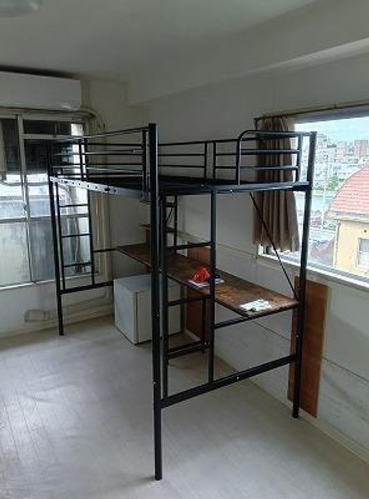 リモデ県庁前の居間