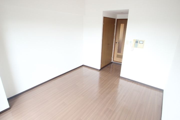 パレグレース中筋の居間