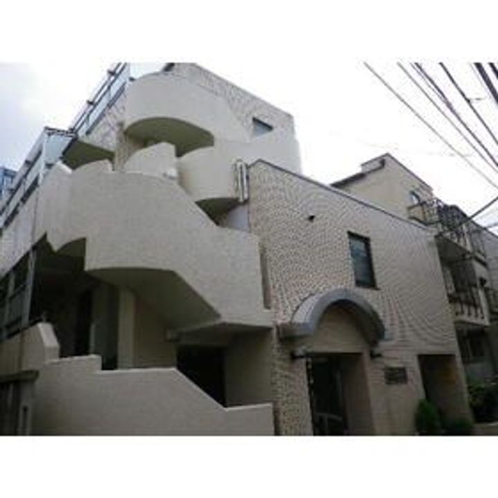 サンパレス中野坂上の外観