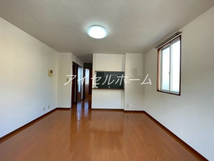 広島県呉市音戸町田原1(アパート)の賃貸物件の居間