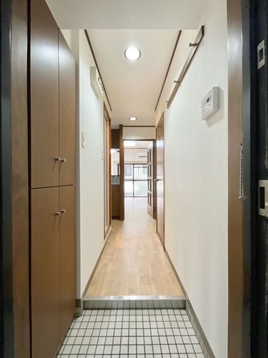 広島県広島市西区横川新町(マンション)の賃貸物件の玄関