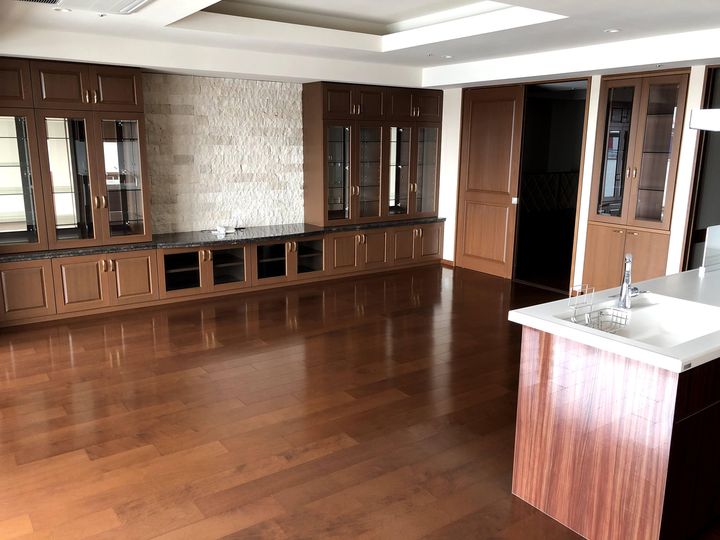 プラチナマンション聚楽B棟の居間