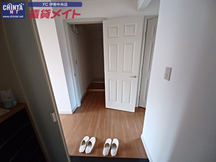 メイプルハウスの玄関