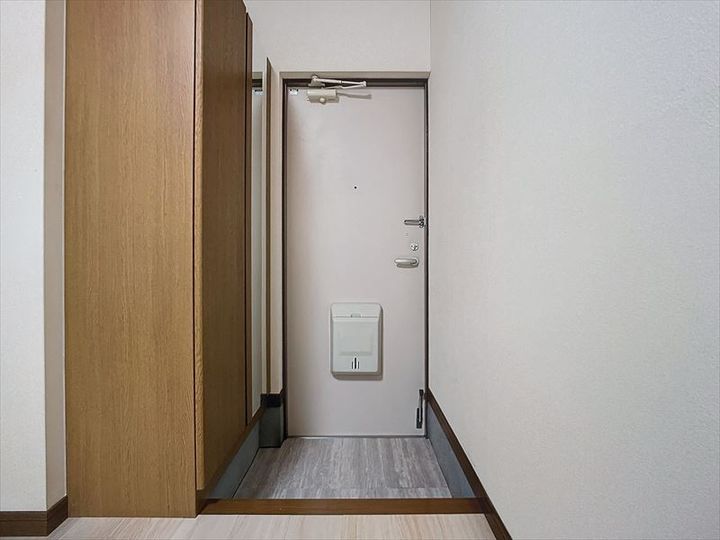 幸つるハイツさくらの玄関