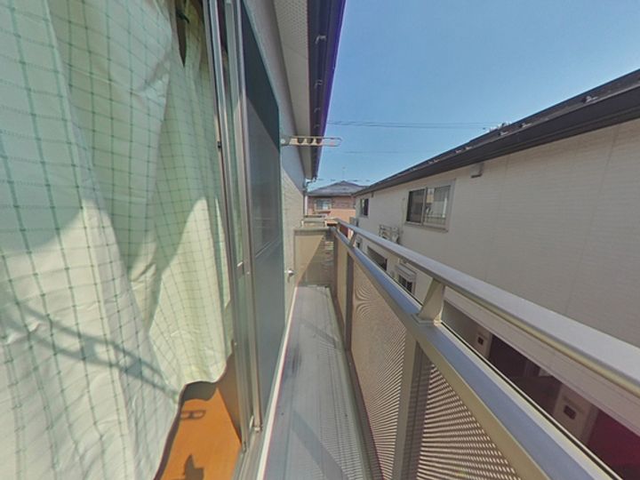 クローバー串戸の内装