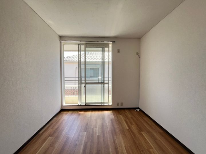 アーバンヒルハイツIの居間