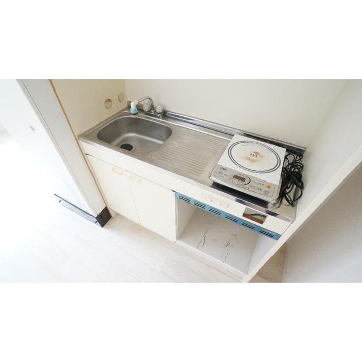 THE RESIDENCE KAWAGEのキッチン
