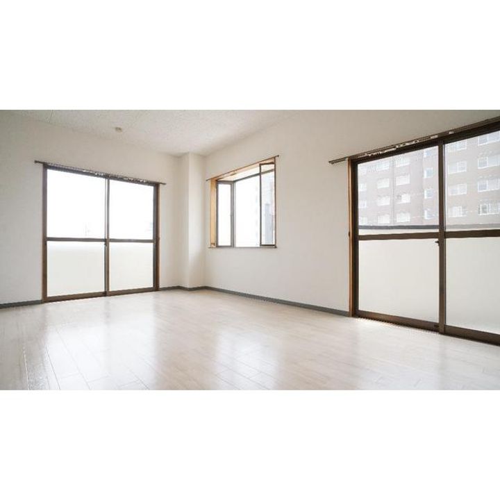 THE RESIDENCE KAWAGEの居間